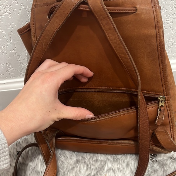 backpack - Picture 3 of 6